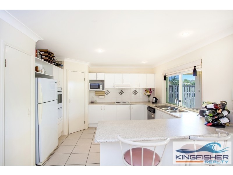 190 Dunlin Drive, Burleigh Waters QLD 4220