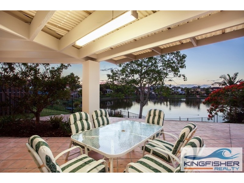 190 Dunlin Drive, Burleigh Waters QLD 4220