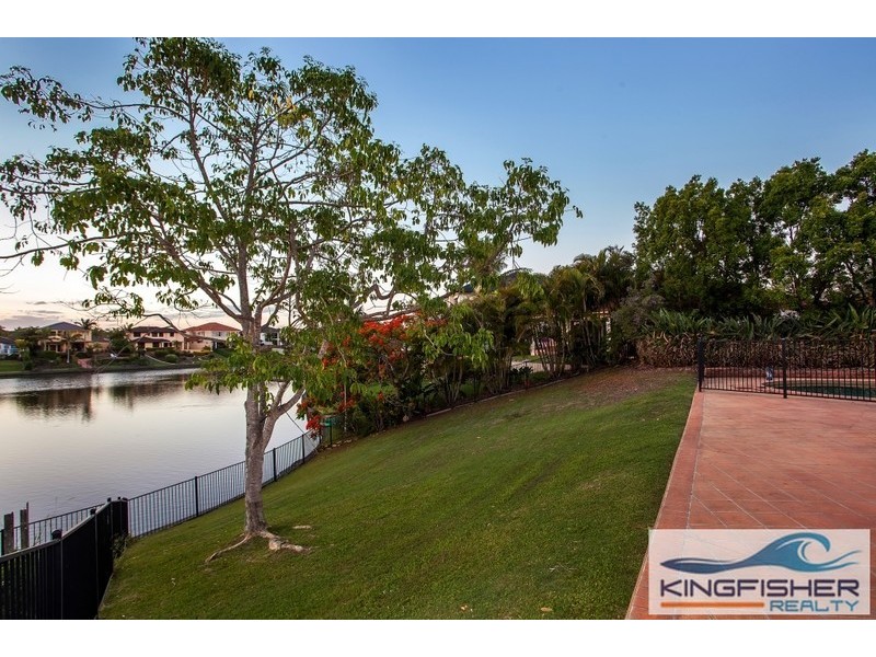 190 Dunlin Drive, Burleigh Waters QLD 4220