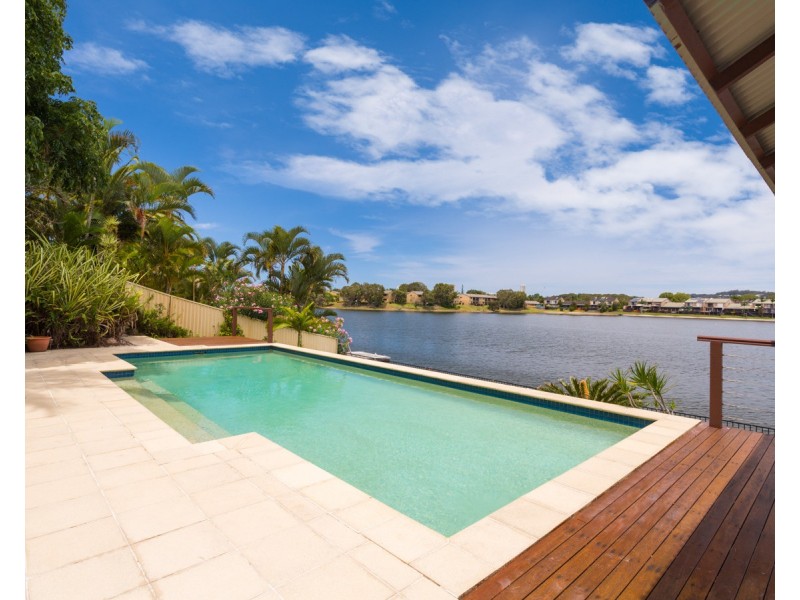 84 Honeyeater Drive, Burleigh Waters QLD 4220