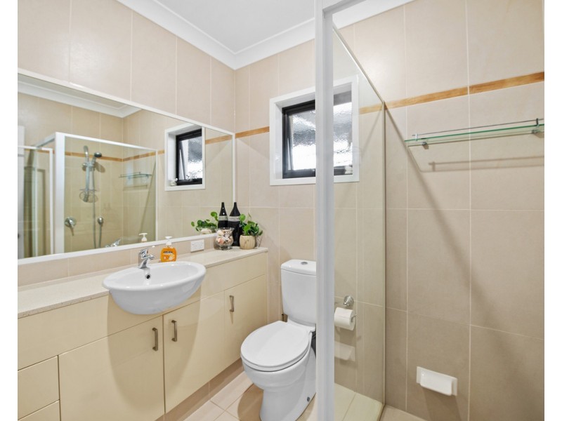 1/6 Peter Parade, Miami QLD 4220