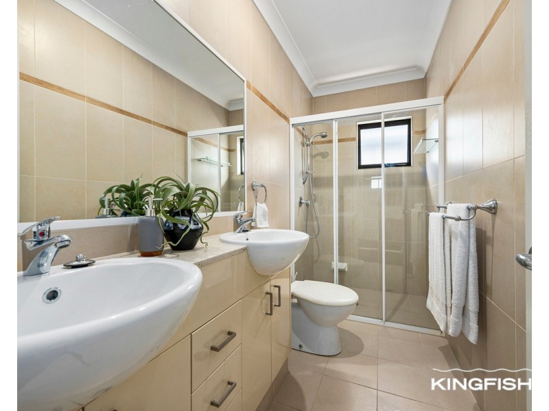 2/6 Peter Parade, Miami QLD 4220