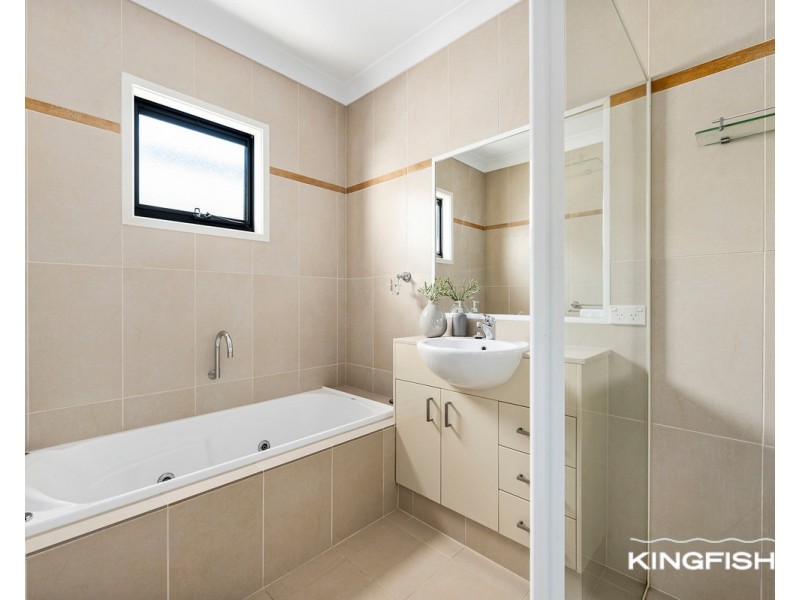 2/6 Peter Parade, Miami QLD 4220