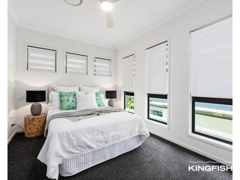 2/6 Peter Parade, Miami QLD 4220