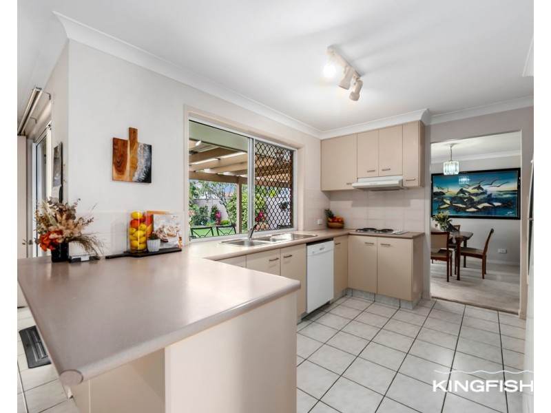 5 Goldfinch Avenue, Burleigh Waters QLD 4220