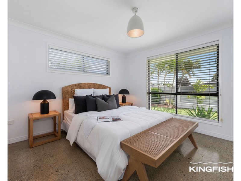 1 Intrepid Drive, Mermaid Waters QLD 4218