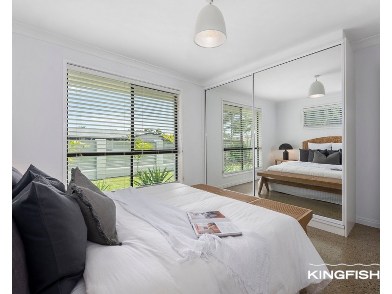 1 Intrepid Drive, Mermaid Waters QLD 4218