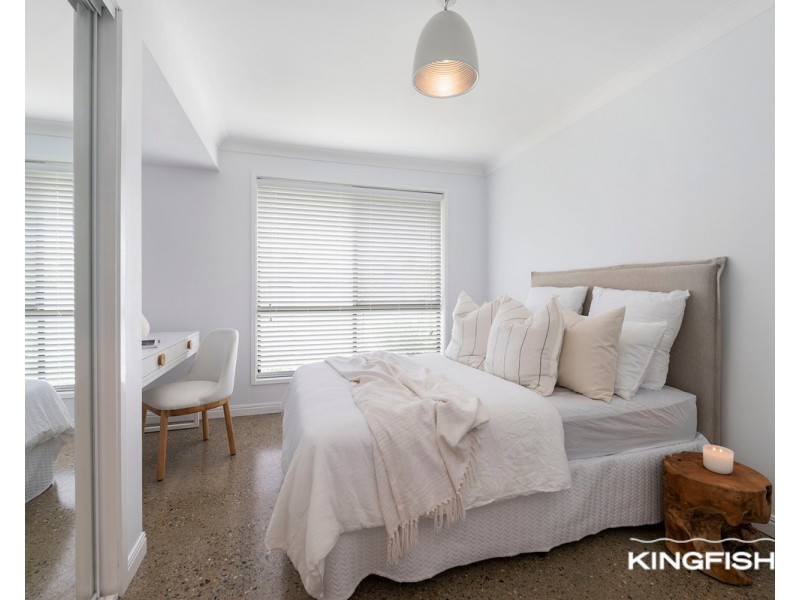 1 Intrepid Drive, Mermaid Waters QLD 4218