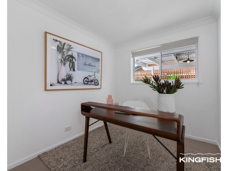 1 Intrepid Drive, Mermaid Waters QLD 4218