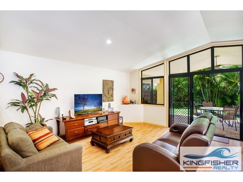 38 Sea Eagle Drive, Burleigh Waters QLD 4220