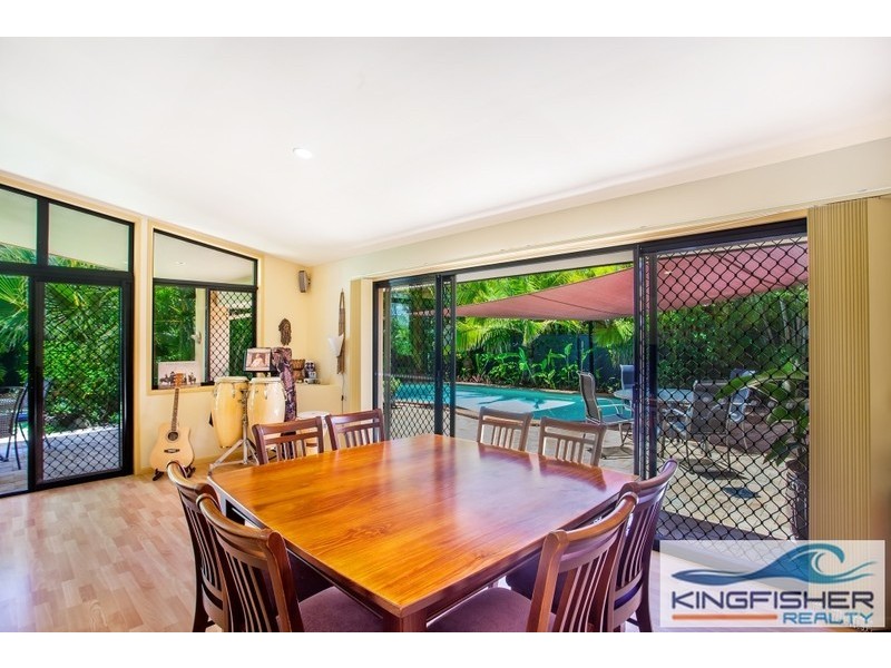 38 Sea Eagle Drive, Burleigh Waters QLD 4220