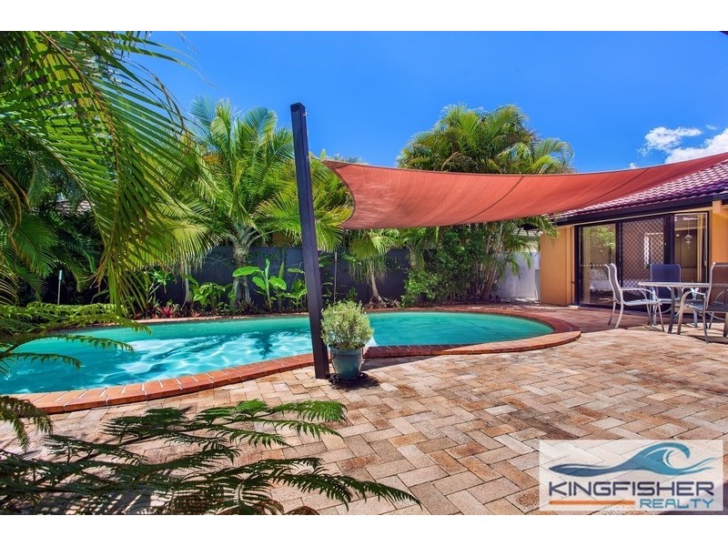 38 Sea Eagle Drive, Burleigh Waters QLD 4220