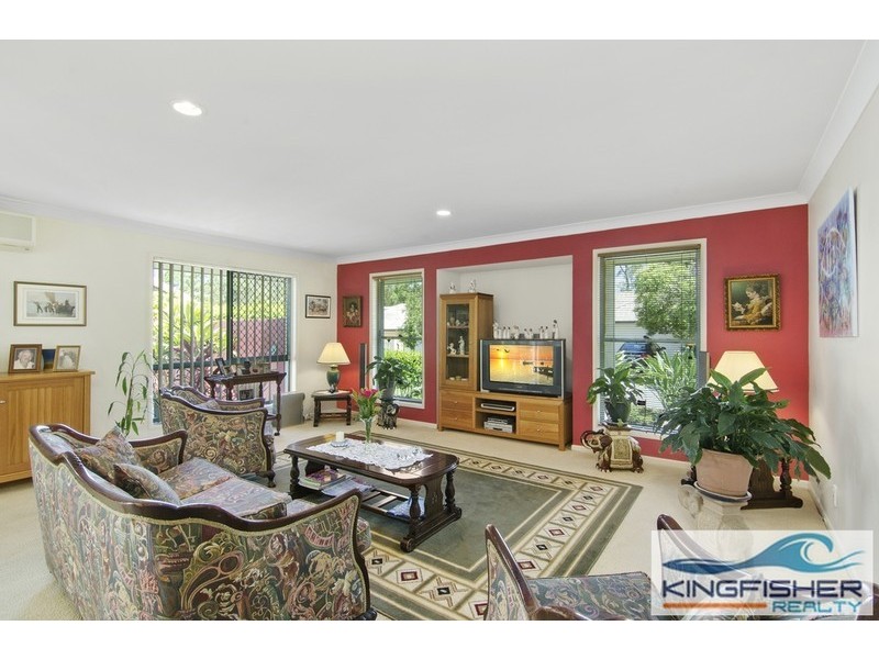 11 Casablanca Court, Burleigh Waters QLD 4220