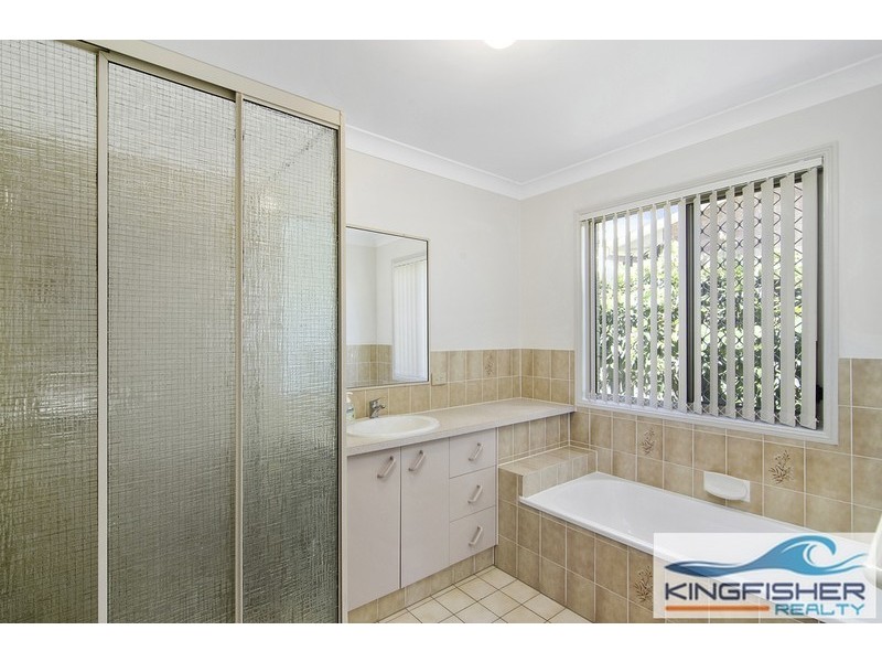 24 Hindmarsh Court, Robina QLD 4226