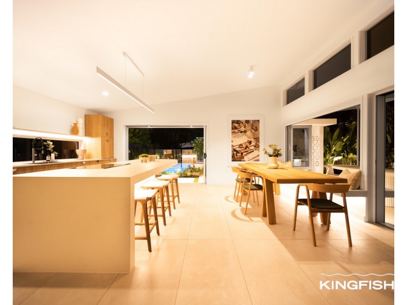 23 Savoy Drive, Broadbeach Waters QLD 4218