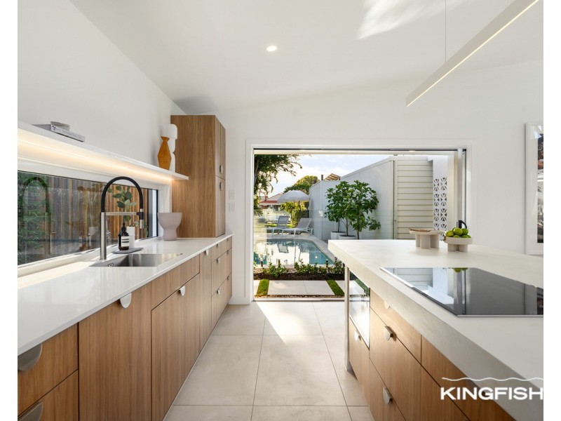 23 Savoy Drive, Broadbeach Waters QLD 4218