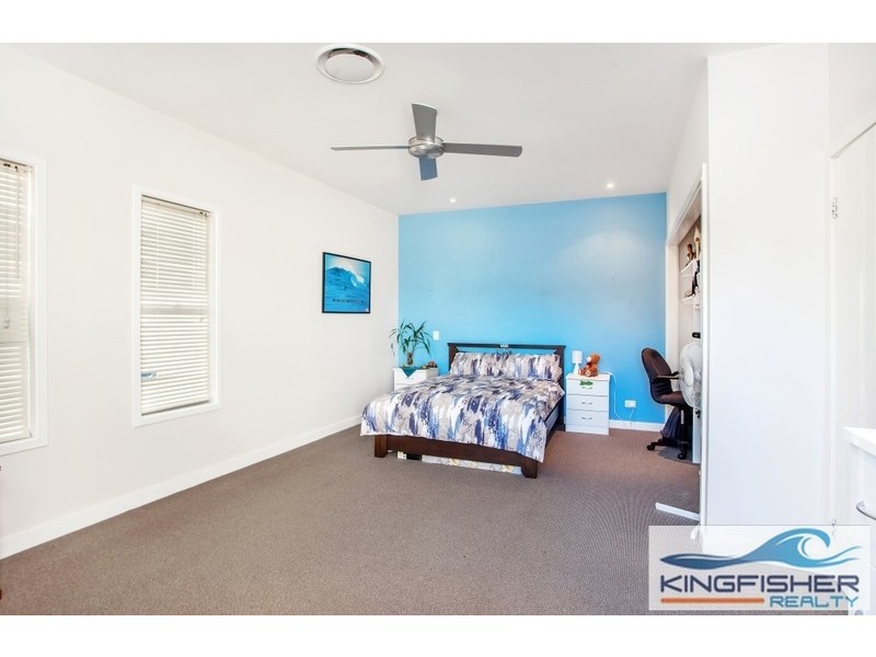 2 Joy Avenue, Burleigh Waters QLD 4220