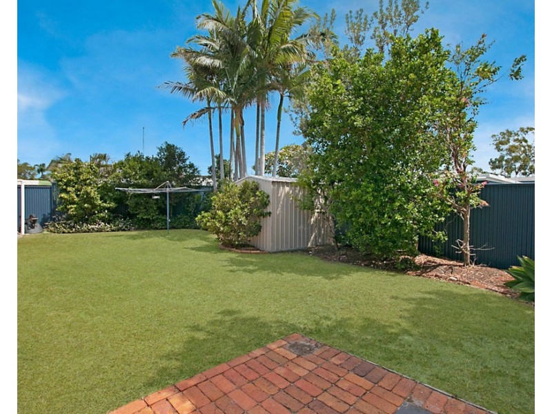 16 Lesley Avenue, Miami QLD 4220