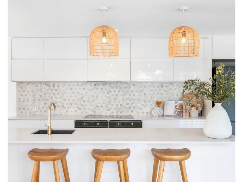 11 Courser Court, Burleigh Waters QLD 4220