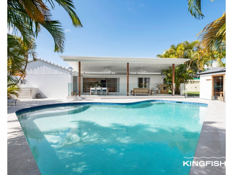 11 Courser Court, Burleigh Waters QLD 4220