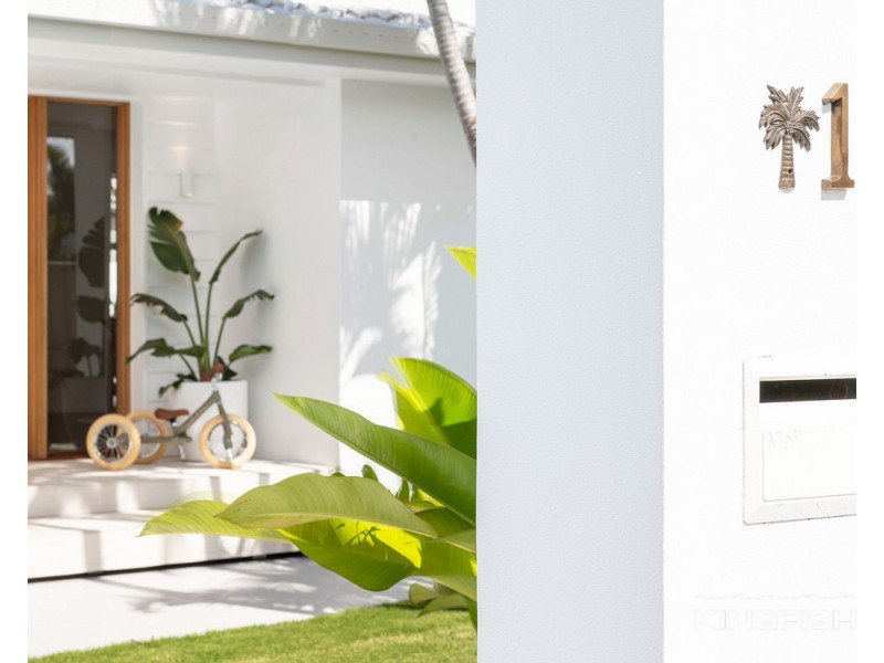 11 Courser Court, Burleigh Waters QLD 4220