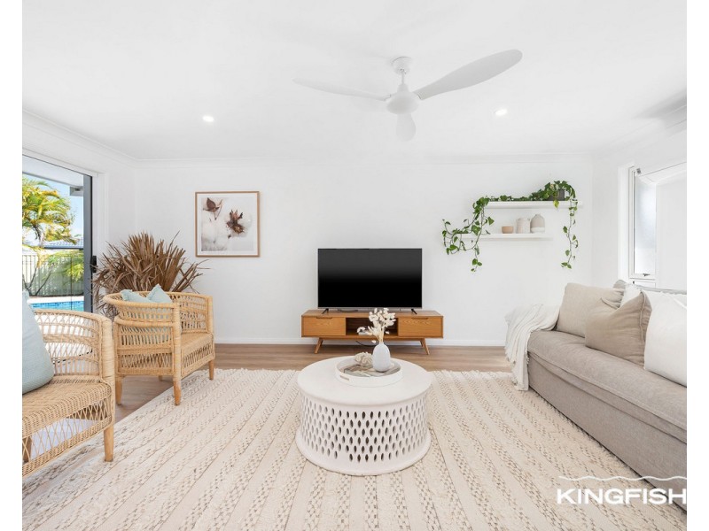 11 Courser Court, Burleigh Waters QLD 4220