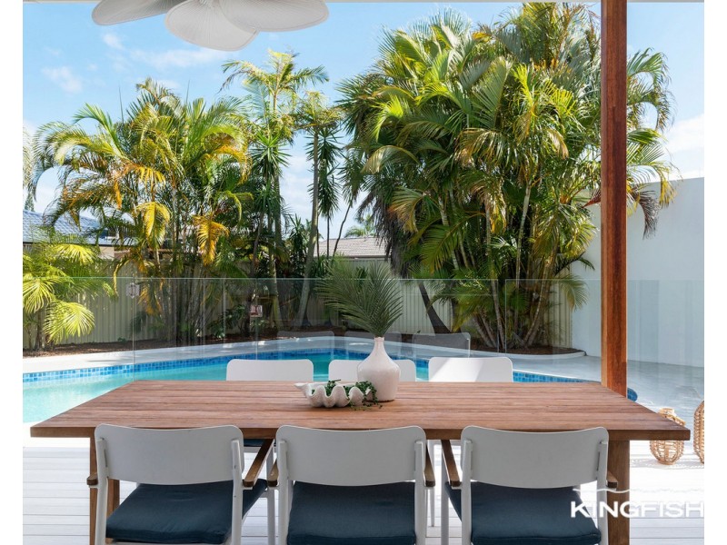 11 Courser Court, Burleigh Waters QLD 4220