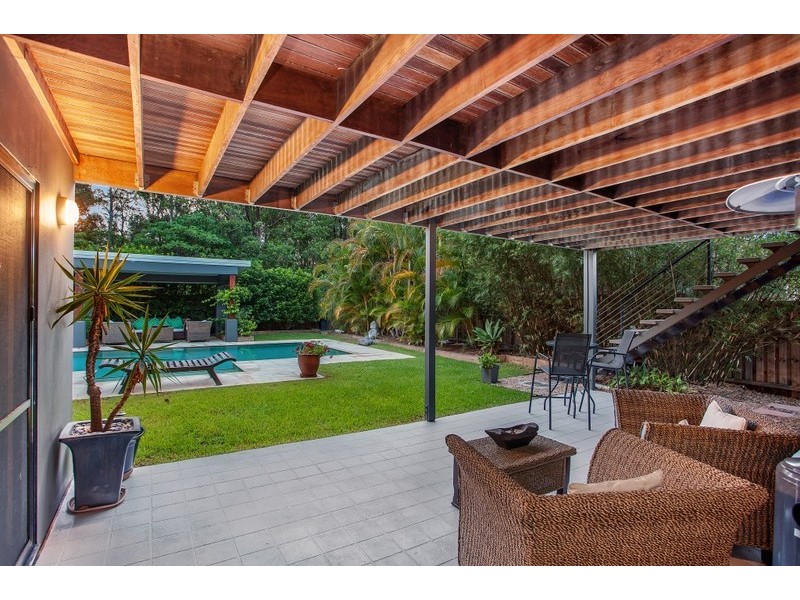 142 Acanthus Avenue, Burleigh Waters QLD 4220