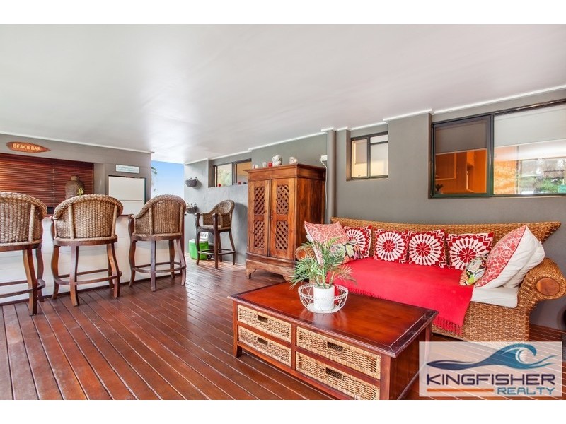 142 Acanthus Avenue, Burleigh Waters QLD 4220