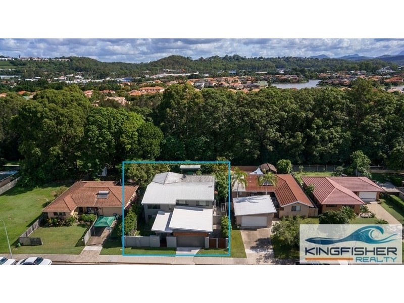 142 Acanthus Avenue, Burleigh Waters QLD 4220