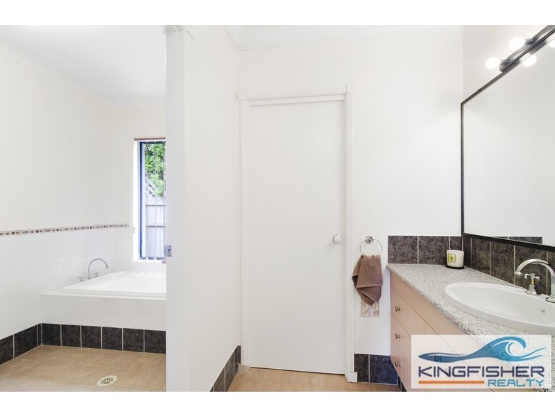 3 Gannet Street, Burleigh Waters QLD 4220