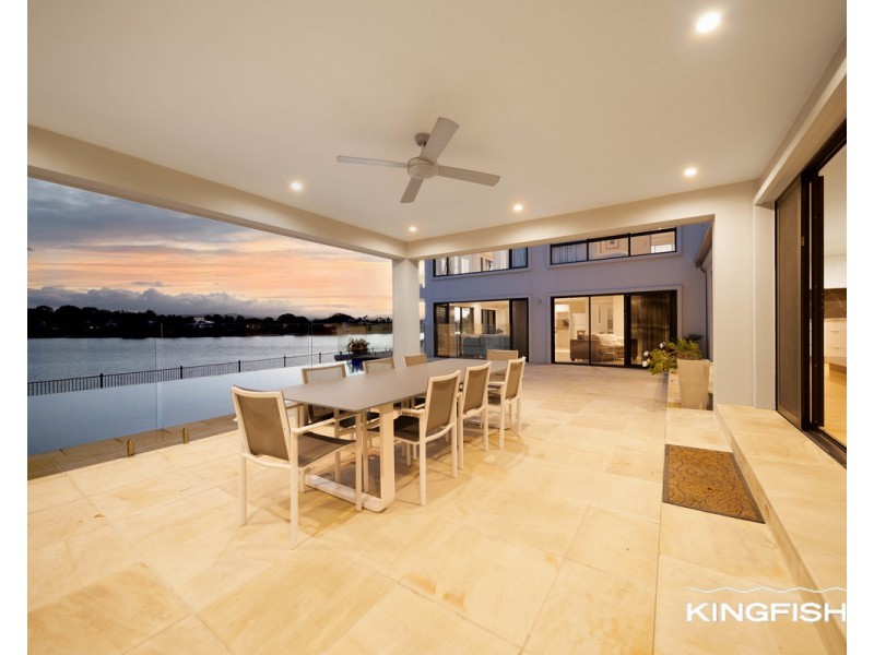 62 Burleigh Street, Burleigh Waters QLD 4220