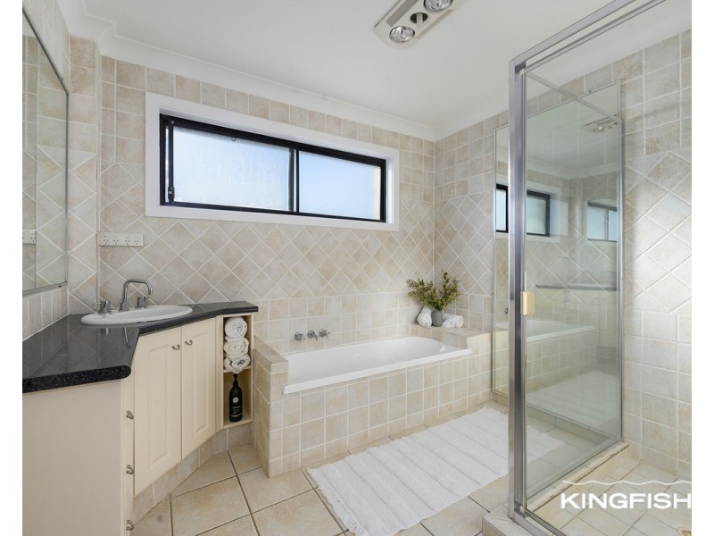 62 Burleigh Street, Burleigh Waters QLD 4220