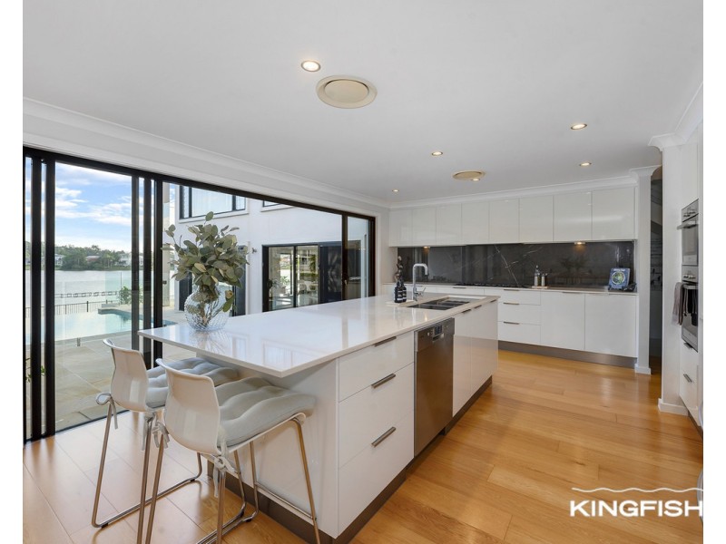 62 Burleigh Street, Burleigh Waters QLD 4220