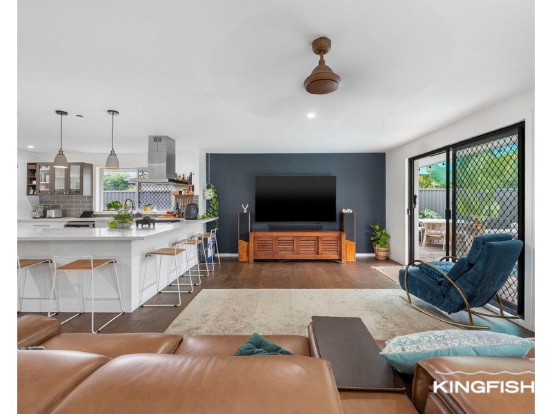 93 Allambi Avenue, Broadbeach Waters QLD 4218