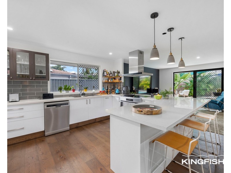 93 Allambi Avenue, Broadbeach Waters QLD 4218