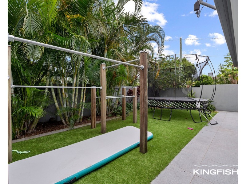 93 Allambi Avenue, Broadbeach Waters QLD 4218