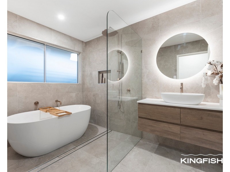 18 Furlong Street, Broadbeach Waters QLD 4218