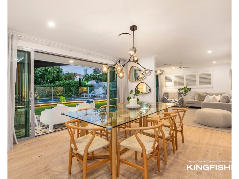 18 Furlong Street, Broadbeach Waters QLD 4218