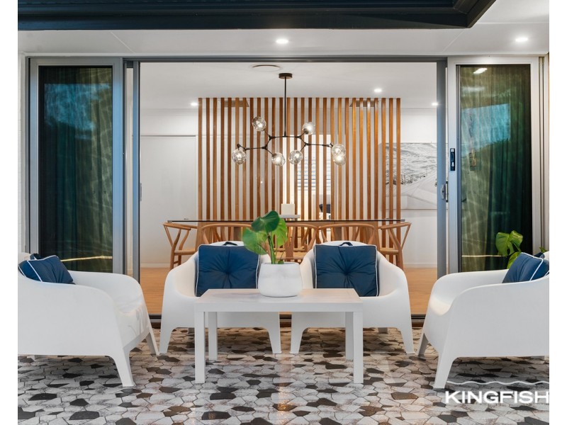 18 Furlong Street, Broadbeach Waters QLD 4218