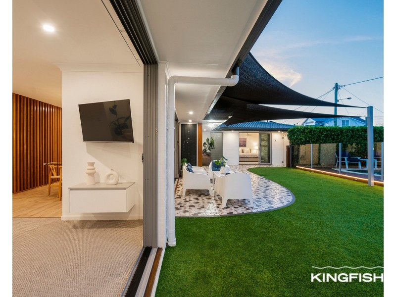 18 Furlong Street, Broadbeach Waters QLD 4218