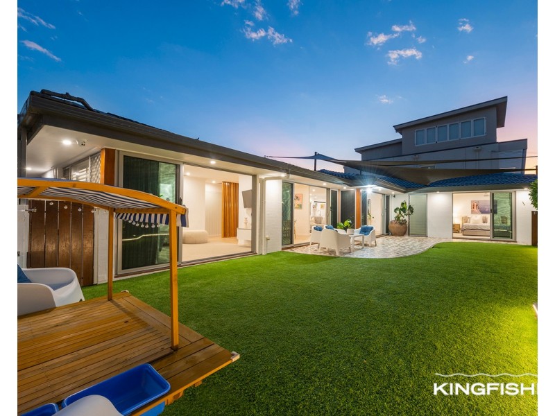 18 Furlong Street, Broadbeach Waters QLD 4218