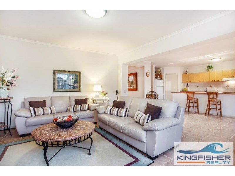 1 Seychelles Court, Burleigh Waters QLD 4220