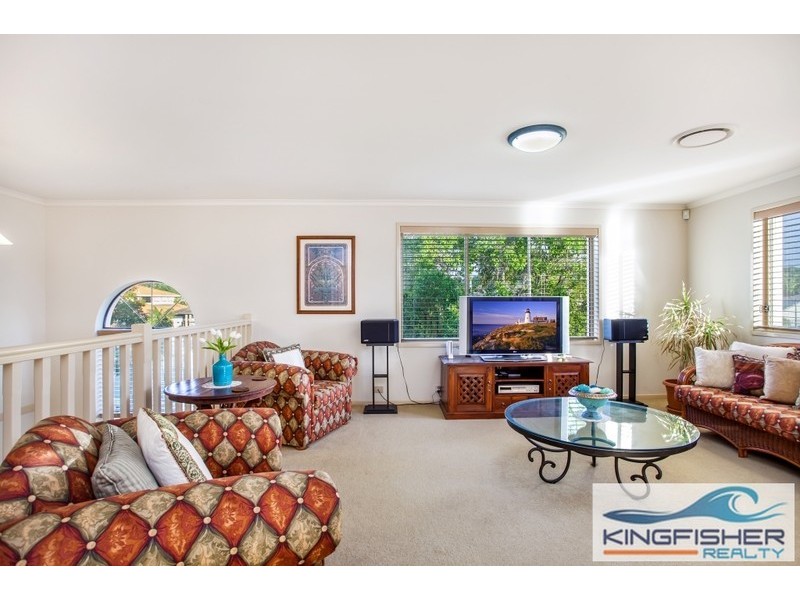 1 Seychelles Court, Burleigh Waters QLD 4220