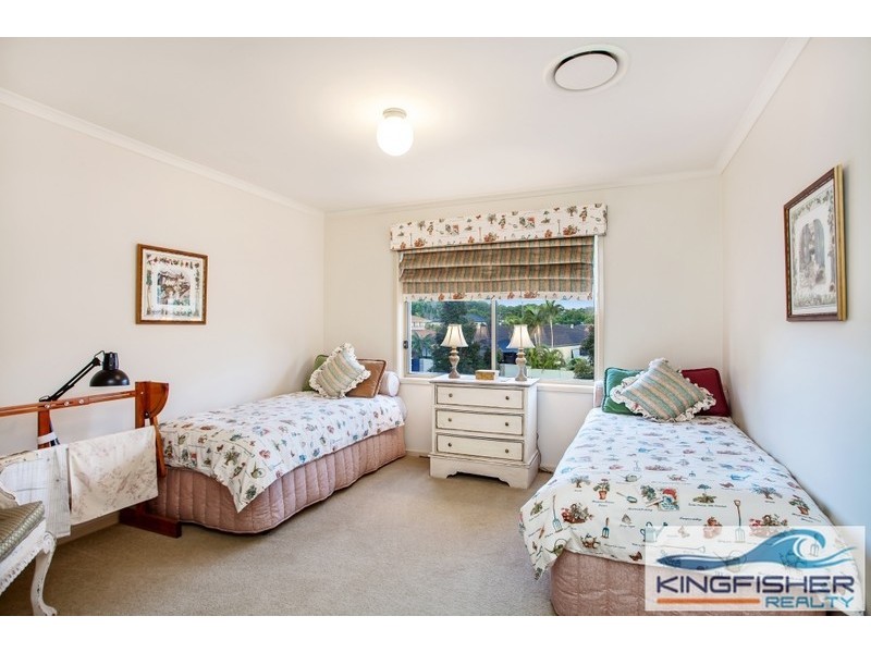 1 Seychelles Court, Burleigh Waters QLD 4220