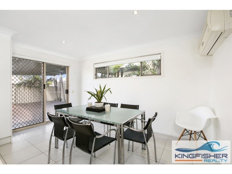 8 Cuckoo Crescent, Burleigh Waters QLD 4220