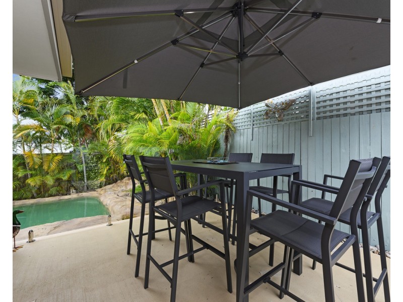 163 Harrier Drive, Burleigh Waters QLD 4220