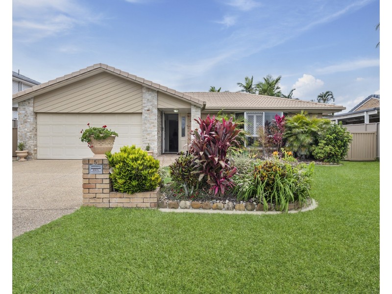 5 Goldfinch Avenue, Burleigh Waters QLD 4220