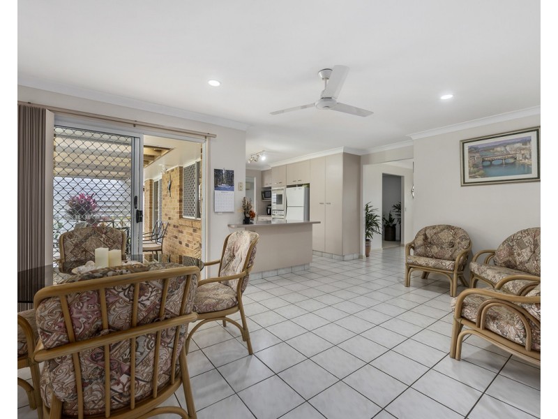 5 Goldfinch Avenue, Burleigh Waters QLD 4220