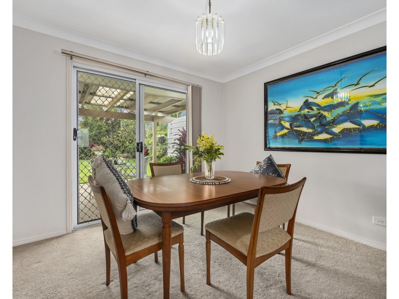 5 Goldfinch Avenue, Burleigh Waters QLD 4220